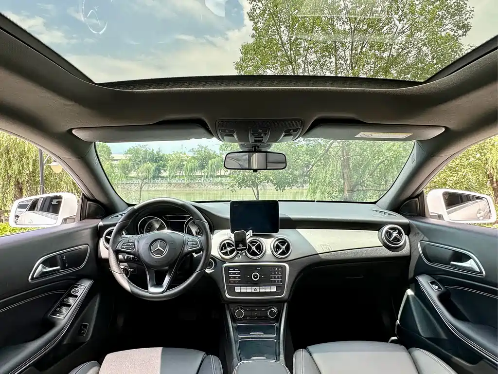 Mercedes-Benz CLA 2018 — фото 15