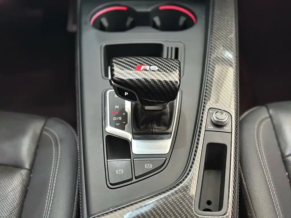 Audi A4L 2021 — фото 11