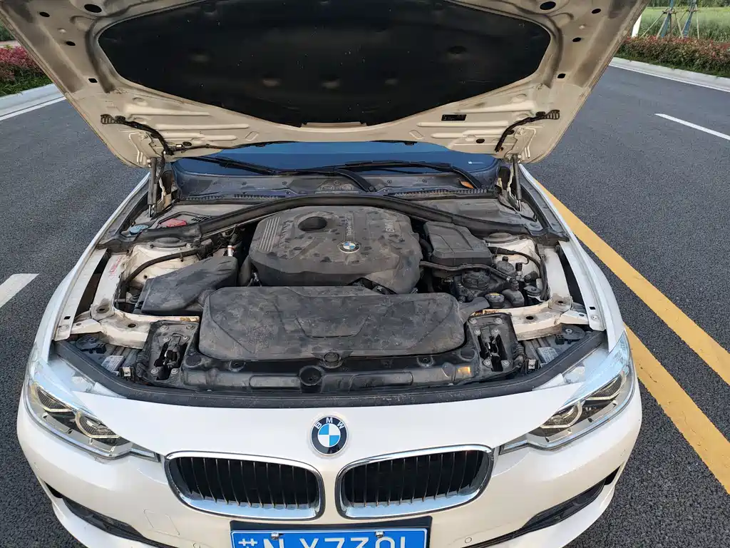 BMW 3 Series 2017 — фото 10