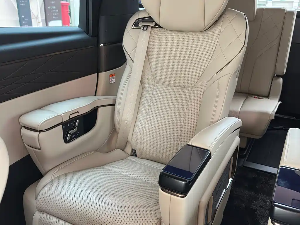 Toyota Vellfire 2024 — фото 25