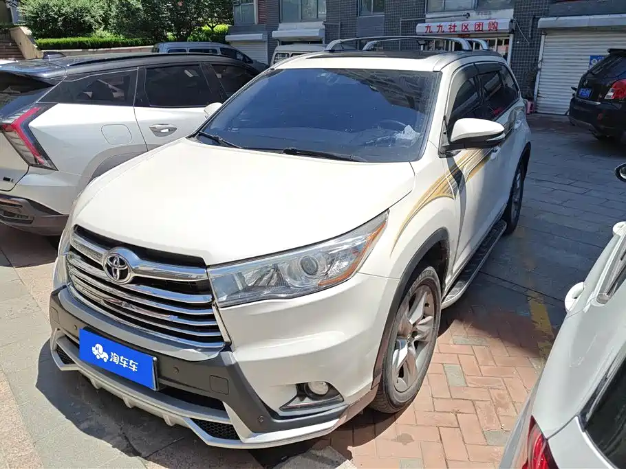Toyota Highlander 2017 — фото 1