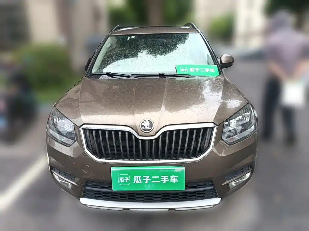 Skoda Yeti 2015 — фото 24