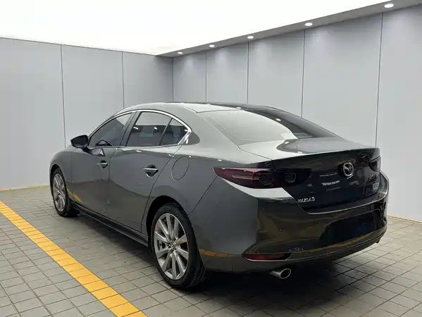 Mazda 3 Axela 2023