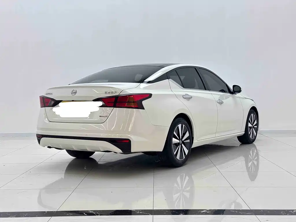 Nissan Teana 2022