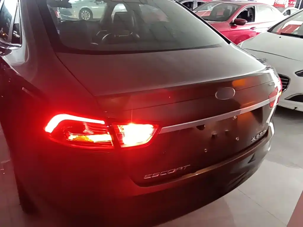 Ford Escort 2015