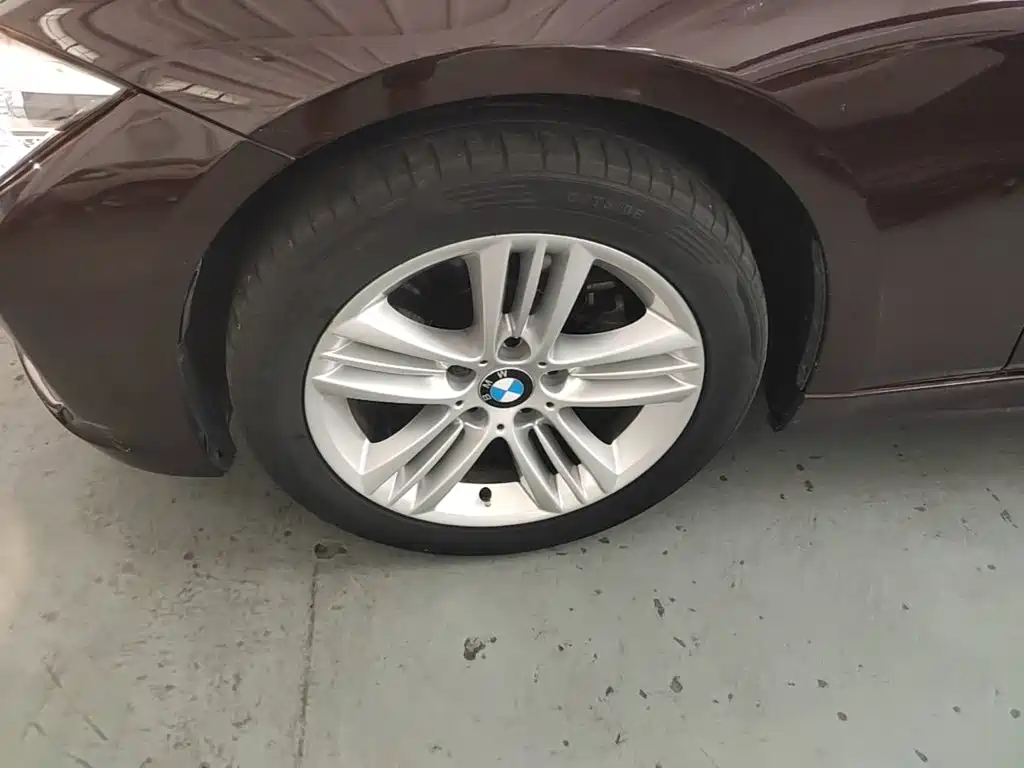 BMW 3 Series 2016 — фото 23