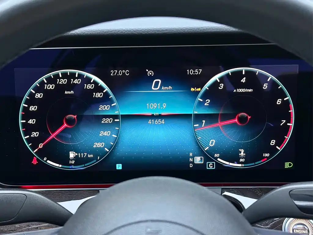 Mercedes-Benz E-Class 2023 — фото 13