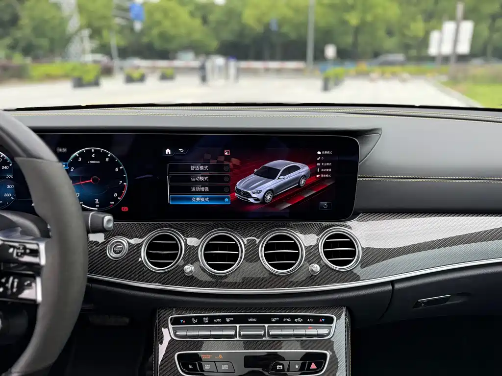 Mercedes-Benz E-Class AMG 2021 — фото 9