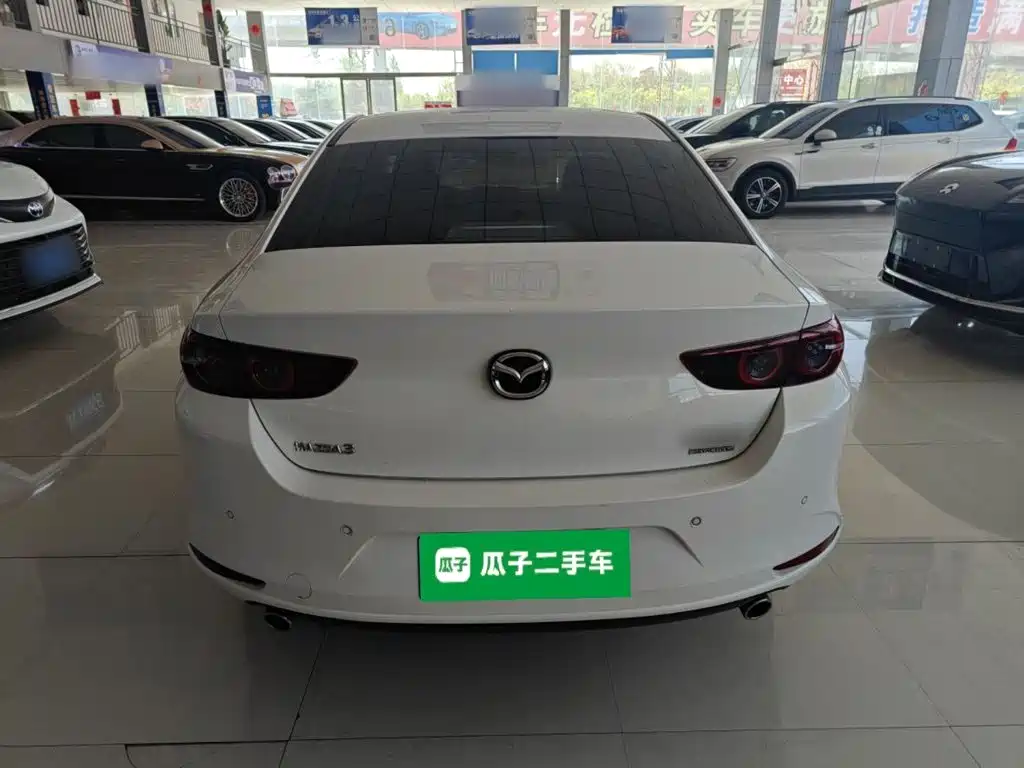 Mazda 3 Axela 2022