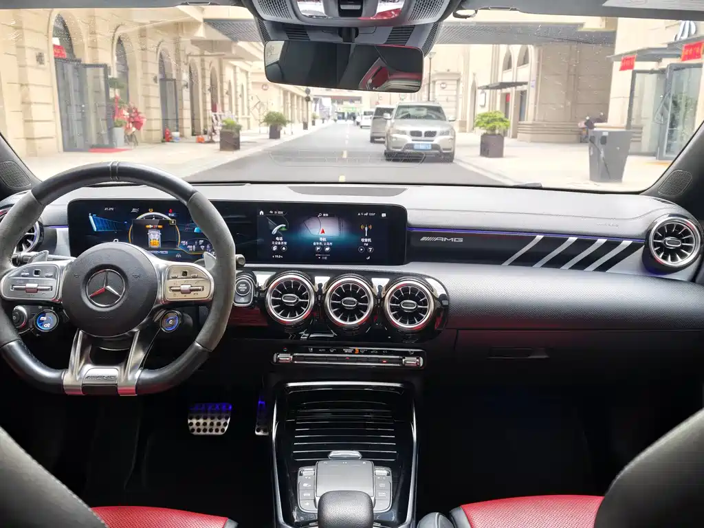 Mercedes-Benz CLA AMG 2021 — фото 11