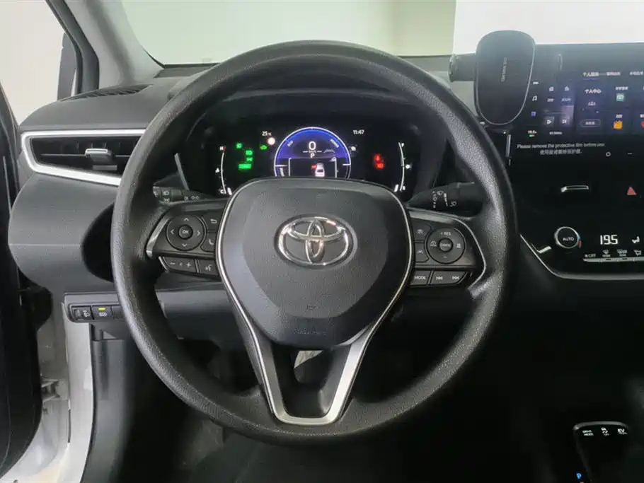 Toyota Corolla 2023 — фото 15