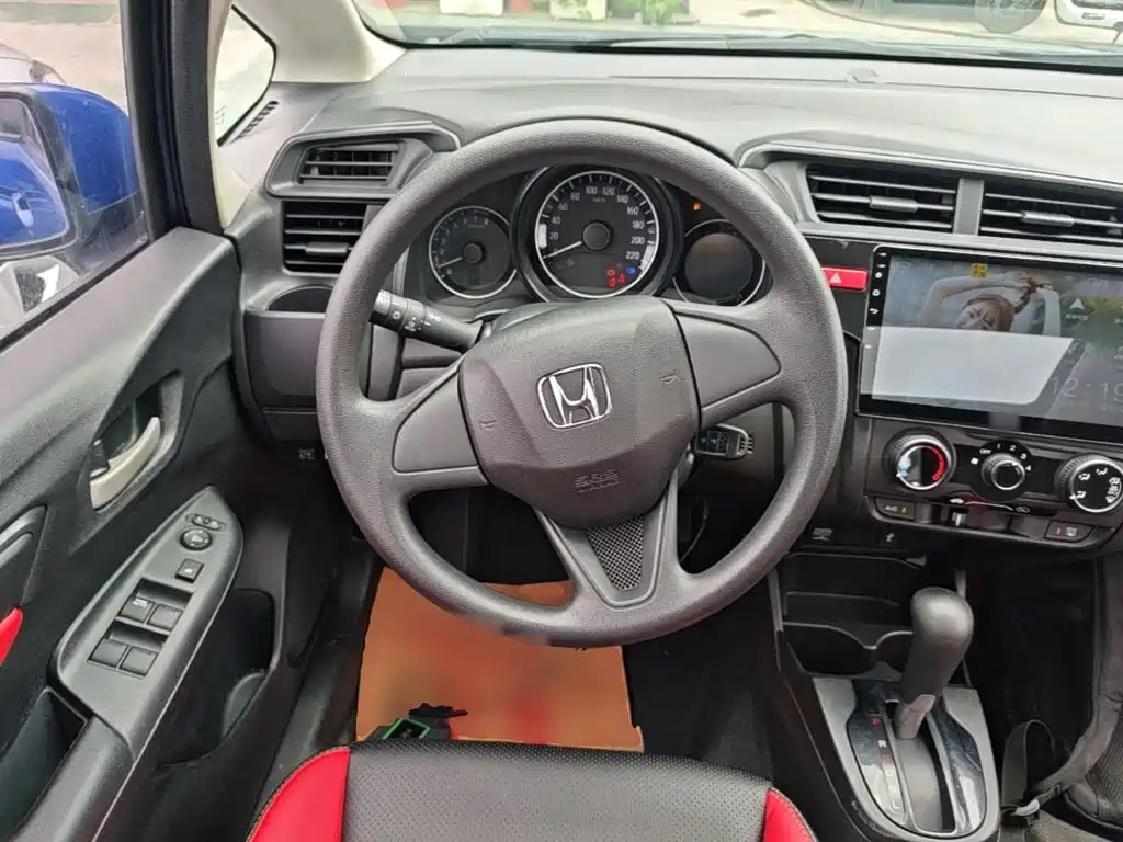 Honda Fit 2017 — фото 11