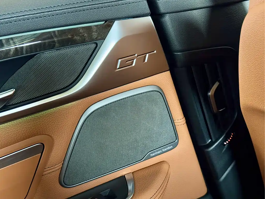 BMW 6 Series GT 2018 — фото 13