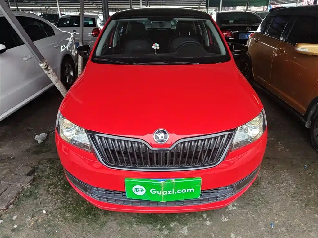 Skoda Rapid Spaceback 2016 — фото 3