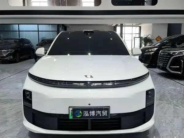 Li Auto L6 2025