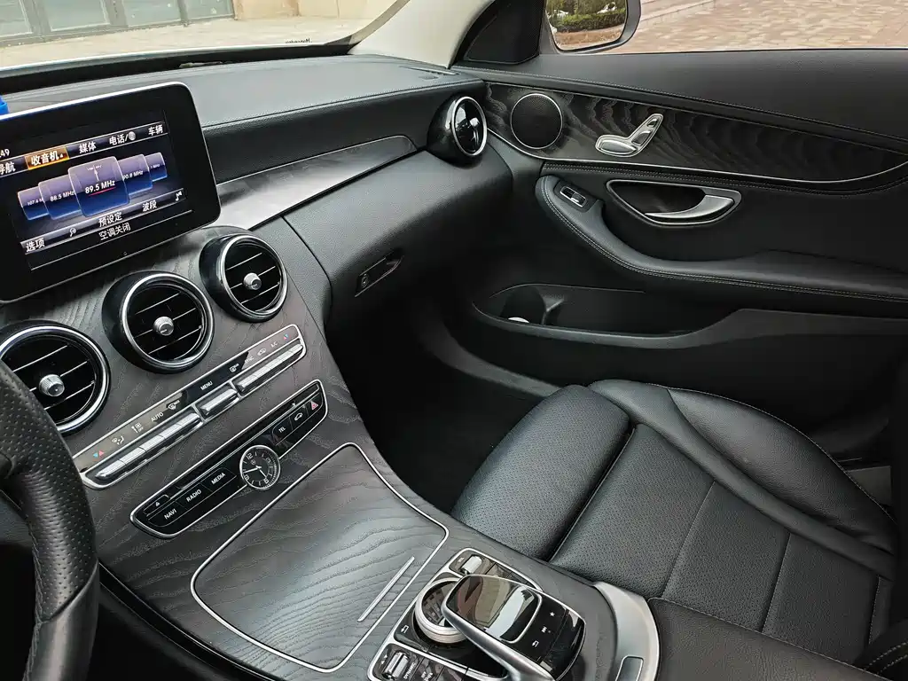 Mercedes-Benz C-Class 2017 — фото 12