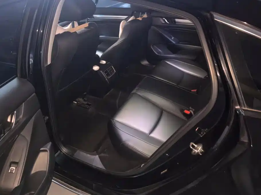 Honda Accord 2020 — фото 11