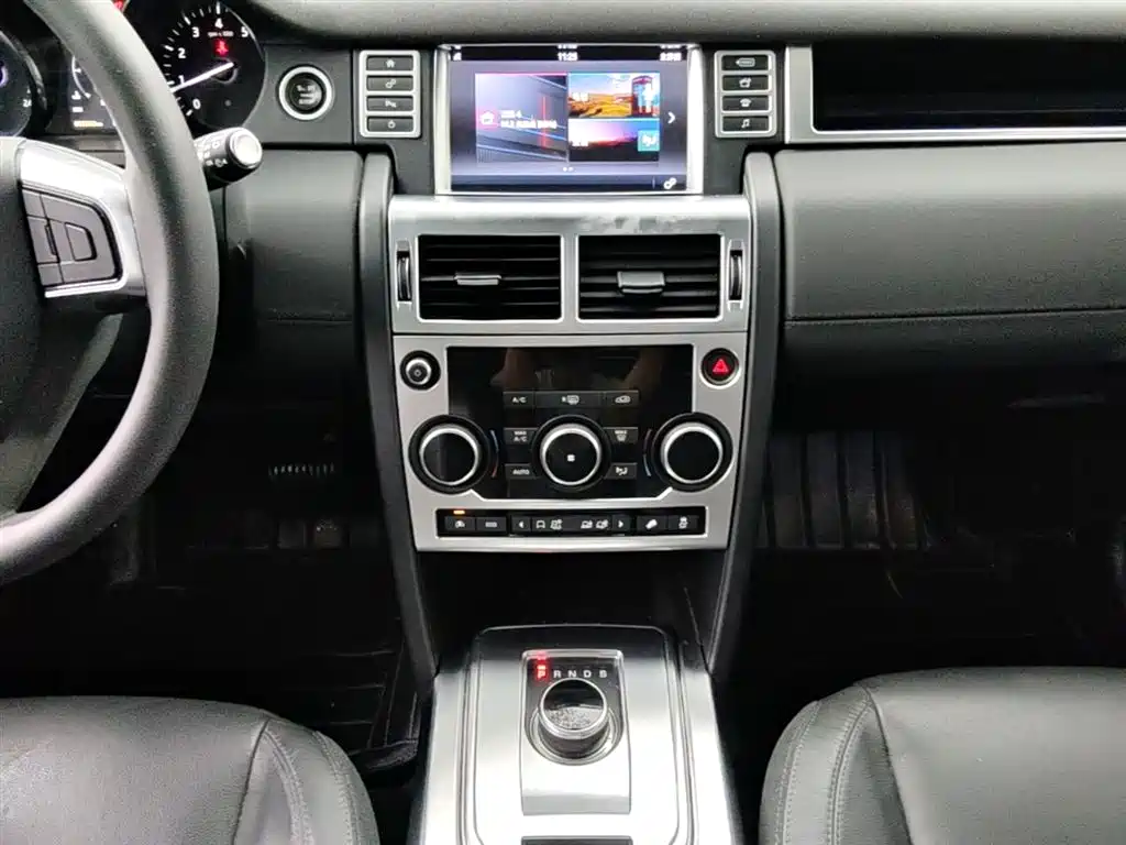 Land Rover Discovery Sport 2017 — фото 20