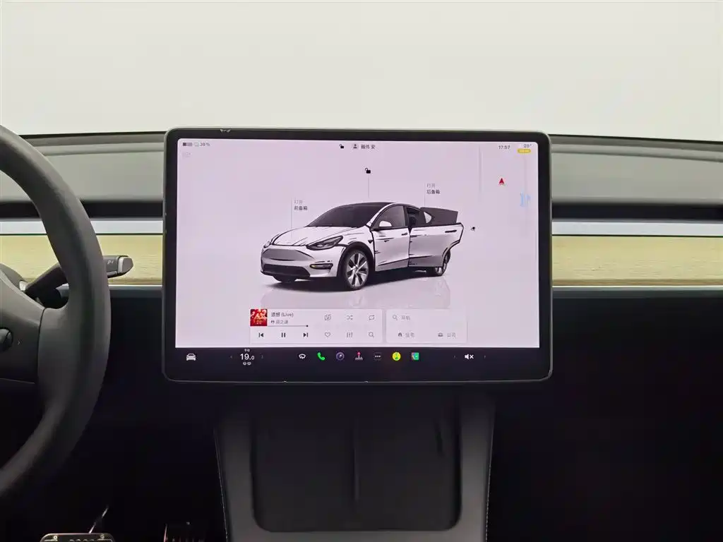 Tesla Model Y 2023 — фото 12