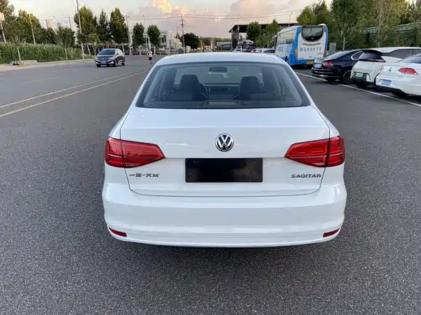 Volkswagen Sagitar 2017
