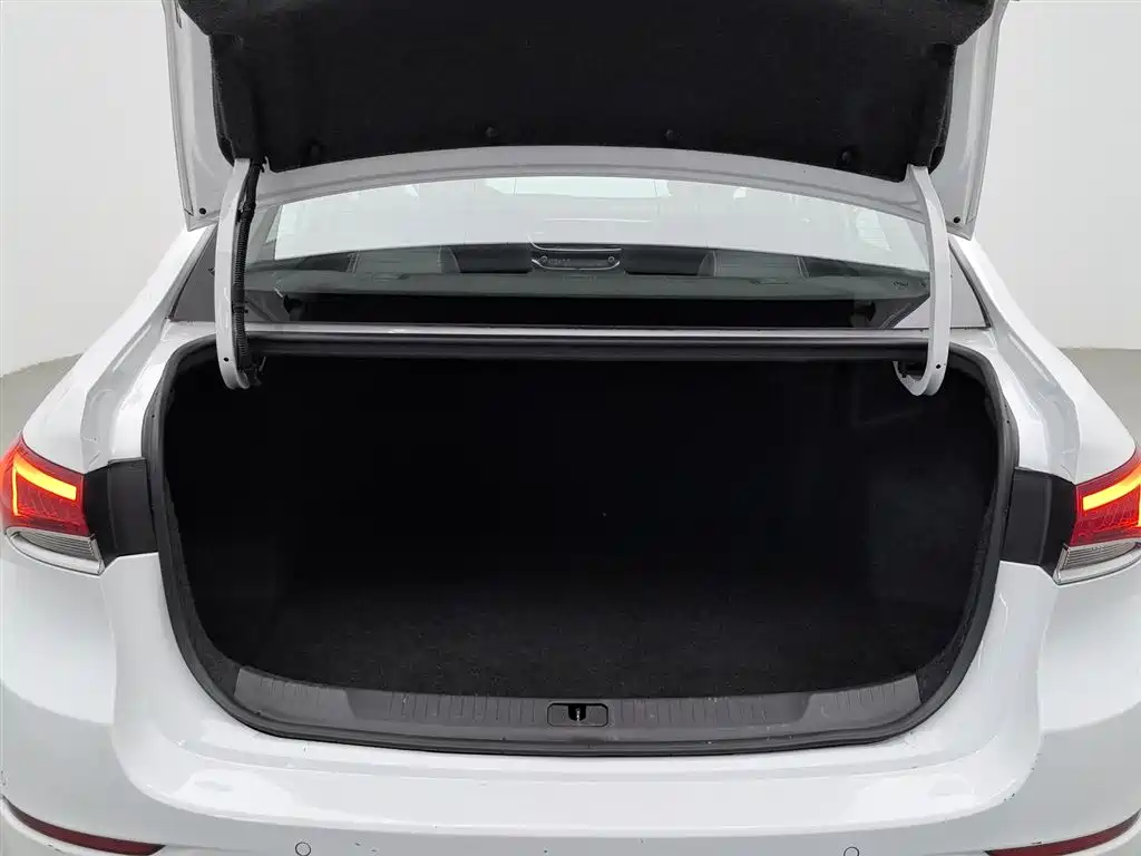 Buick Excelle 2021 — фото 16