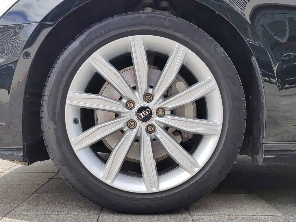Audi A6L 2023 — фото 4