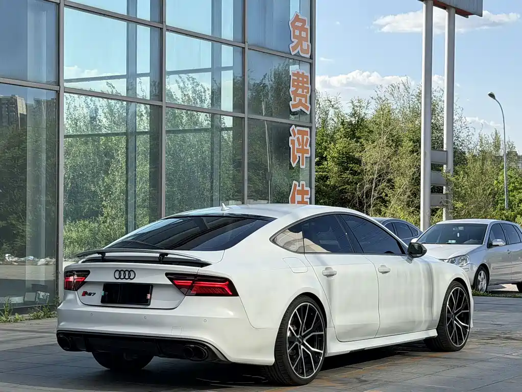 Audi RS 7 2019 — фото 6
