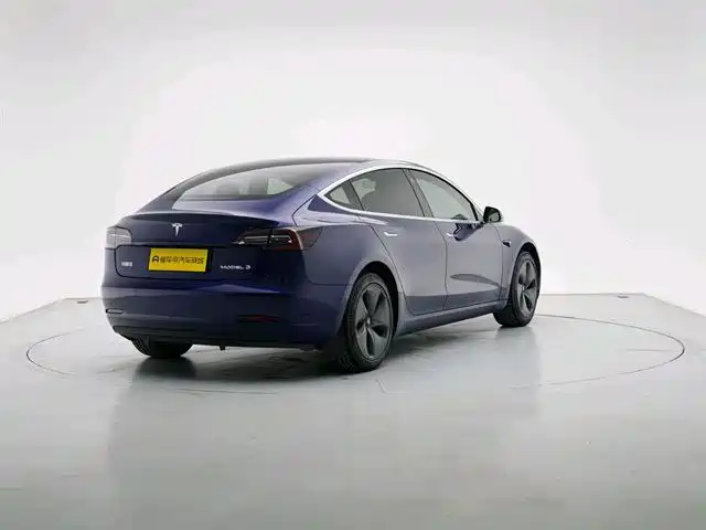 Tesla Model 3 2020