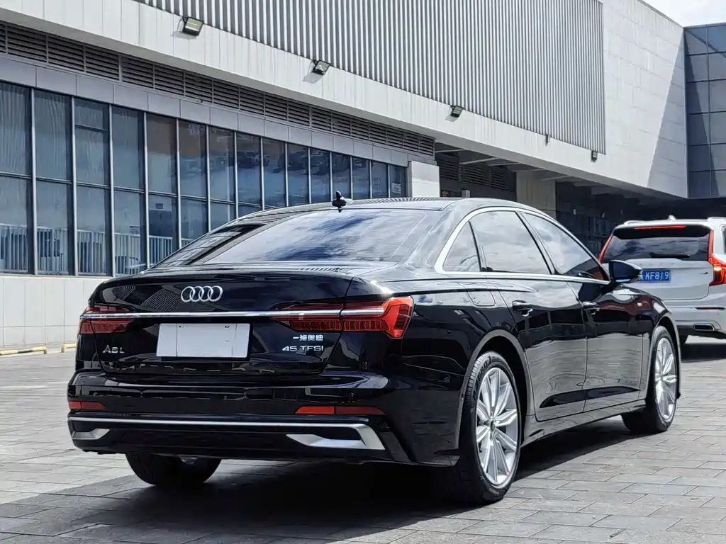 Audi A6L 2023 — фото 14