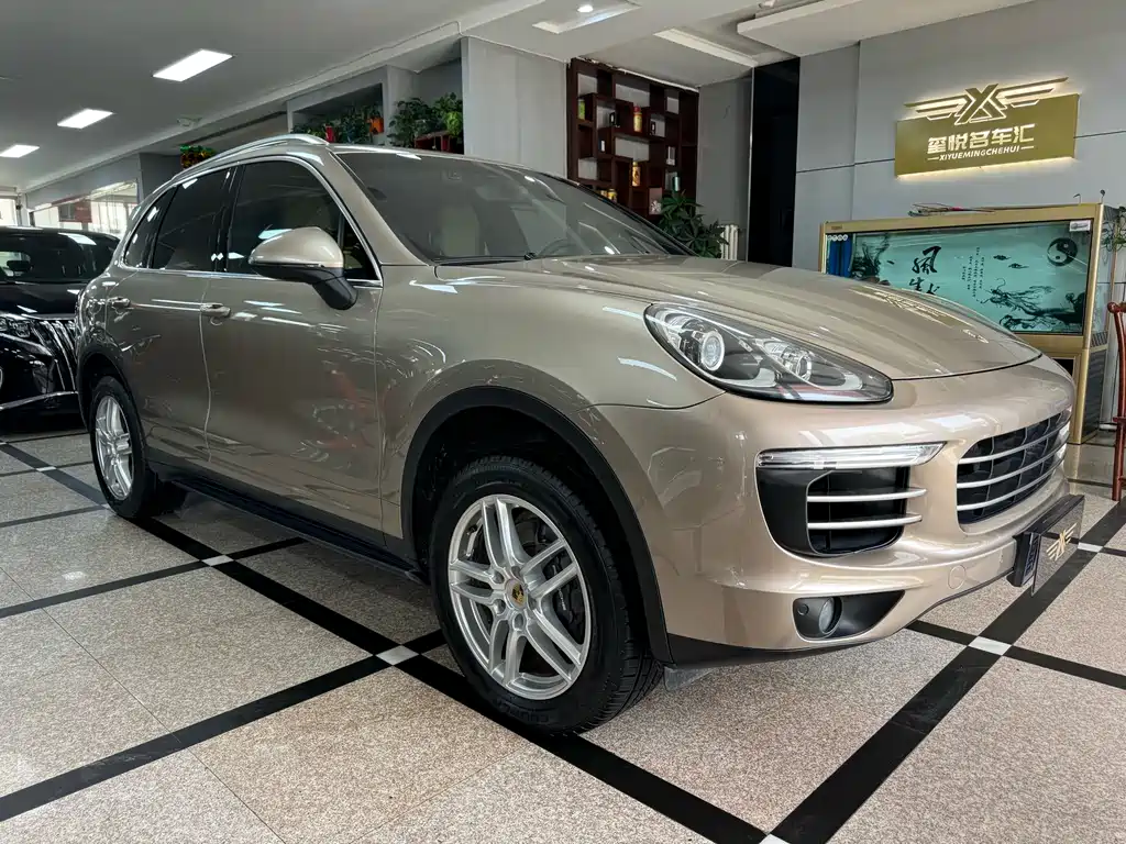 Porsche Cayenne 2015 — фото 3