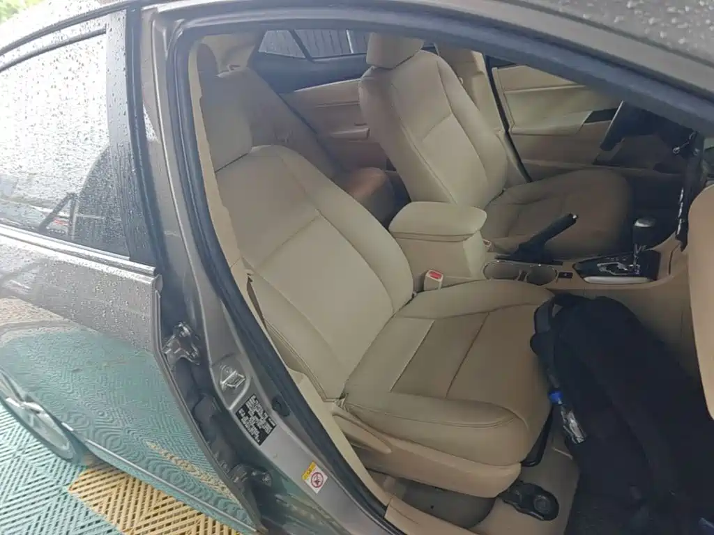 Toyota Corolla 2015 — фото 25