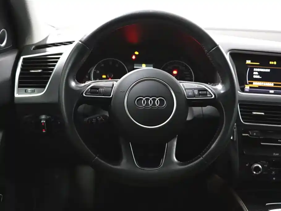 Audi Q5 2018 — фото 11