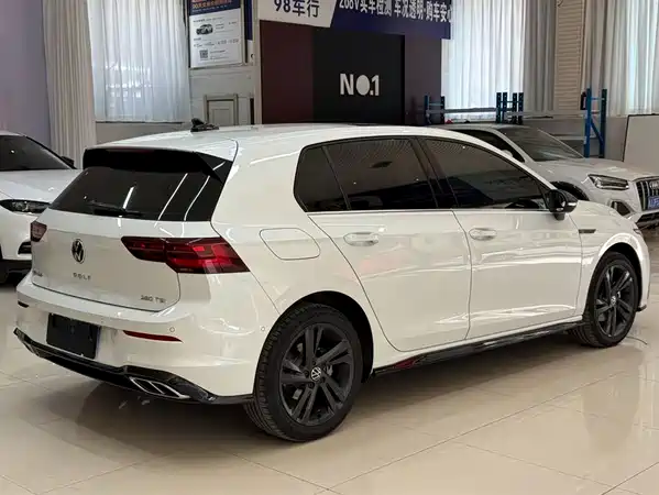 Volkswagen Golf 2023