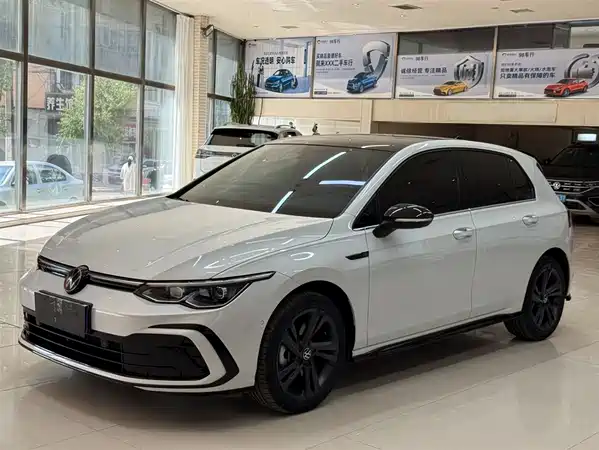 Volkswagen Golf 2023
