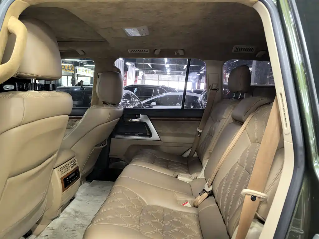 Toyota Land Cruiser 2013 — фото 10