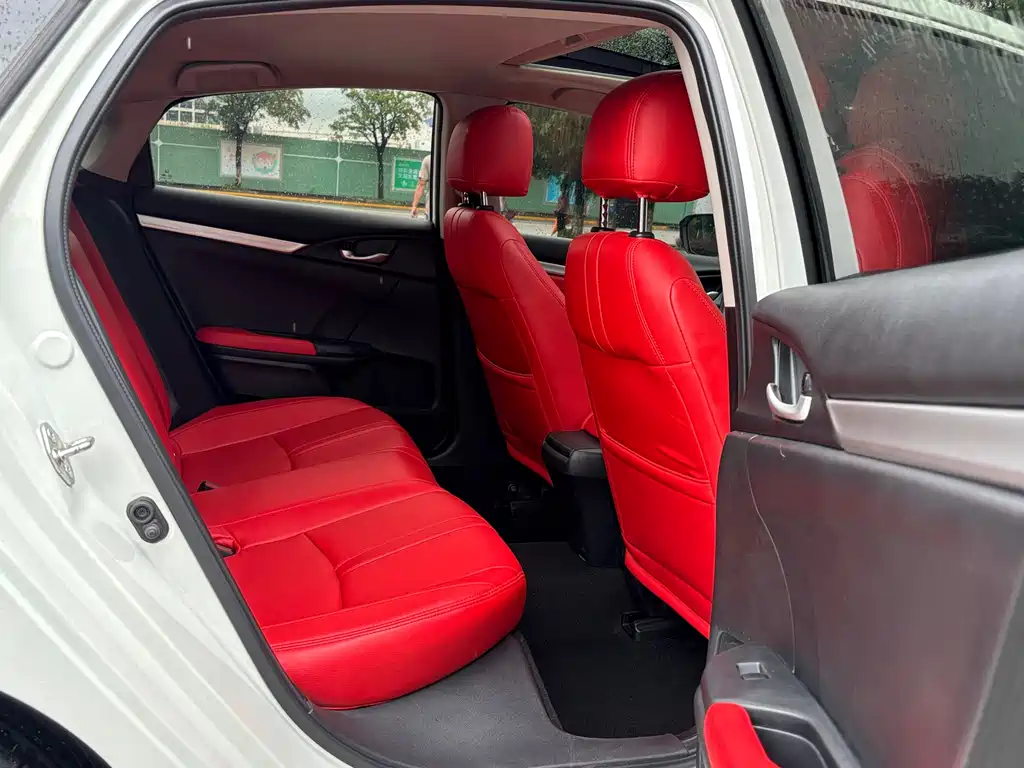 Honda Civic 2021 — фото 12