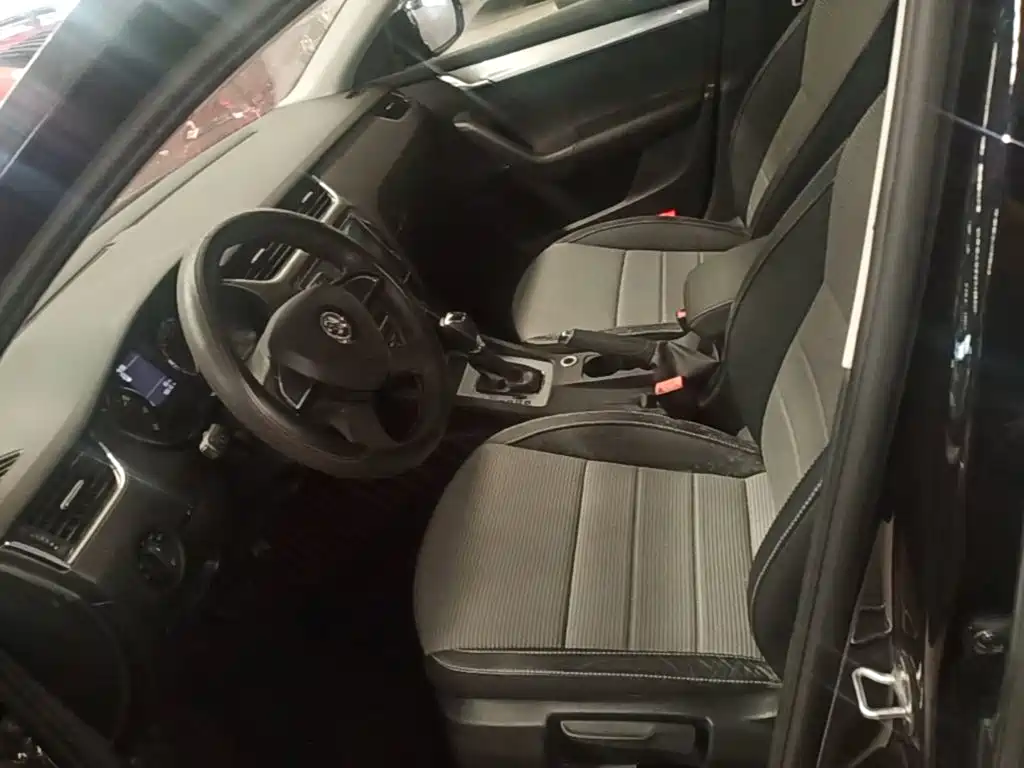 Skoda Octavia 2016 — фото 15