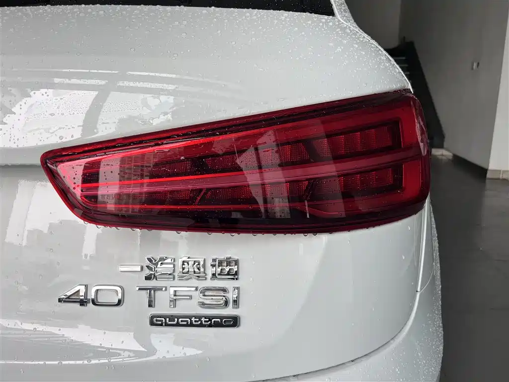 Audi Q3 2016 — фото 15