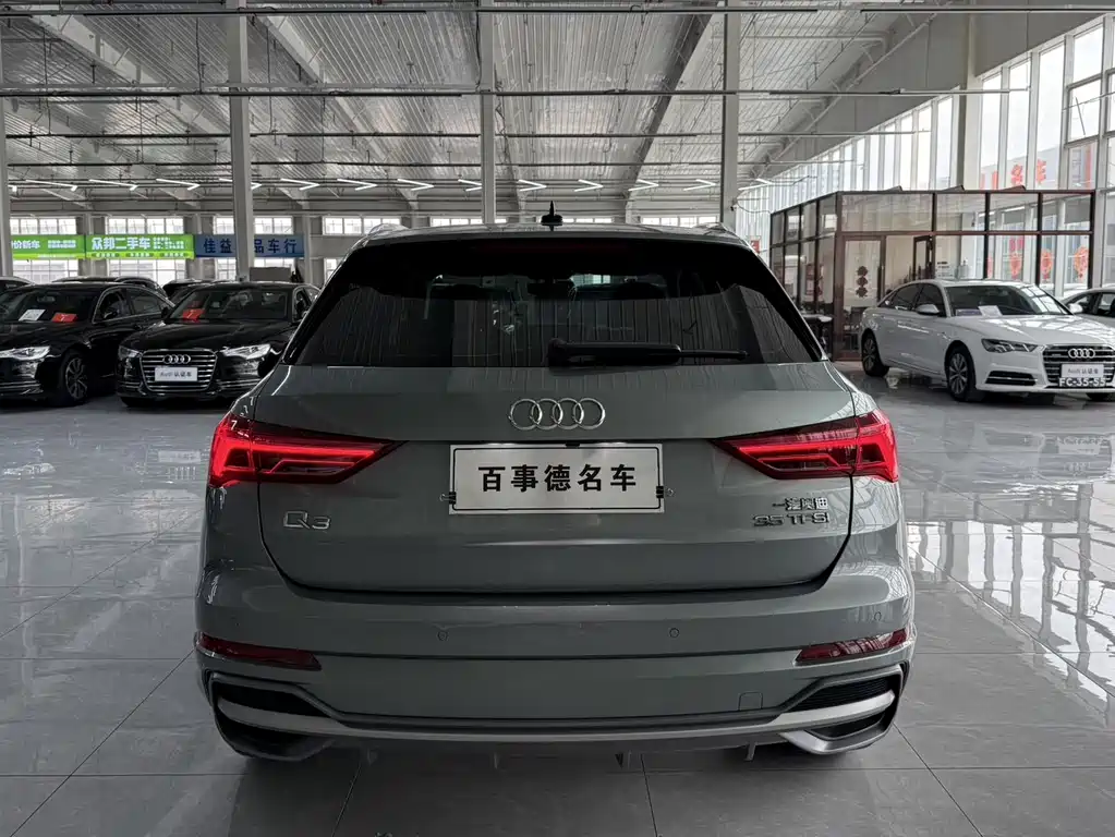 Audi Q3 2022 — фото 8