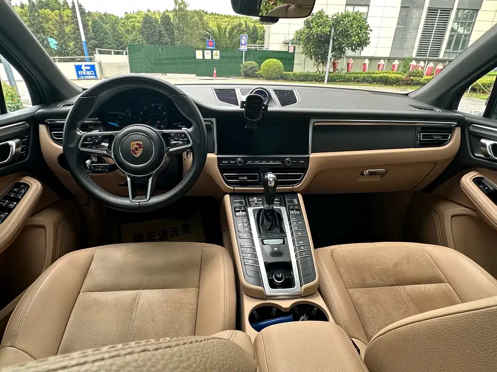 Porsche Macan 2019 — фото 9
