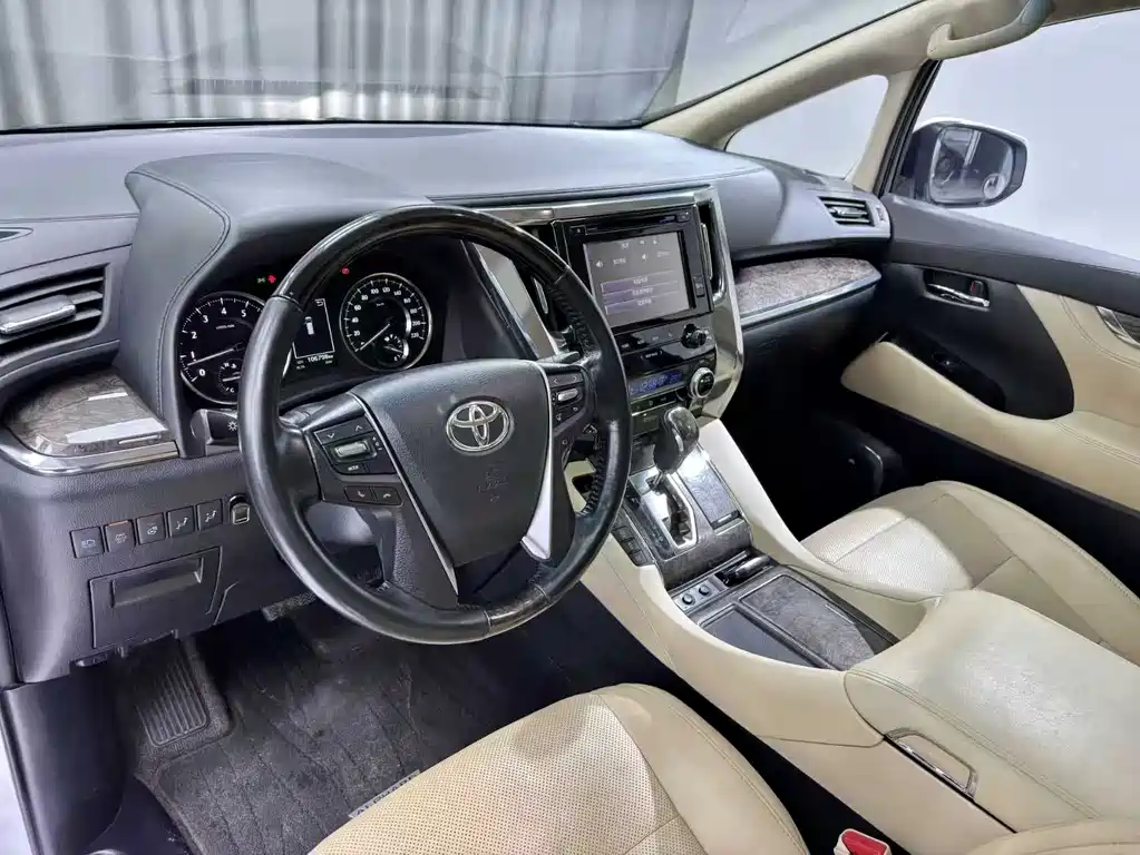 Toyota Alphard 2020 — фото 9