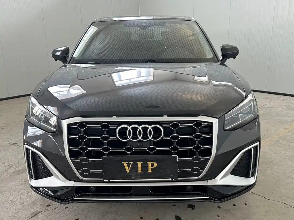 Audi Q2L 2022 — фото 2