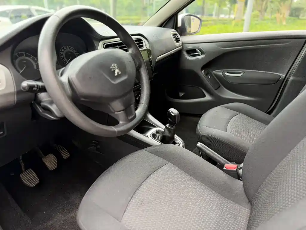 Peugeot 301 2015