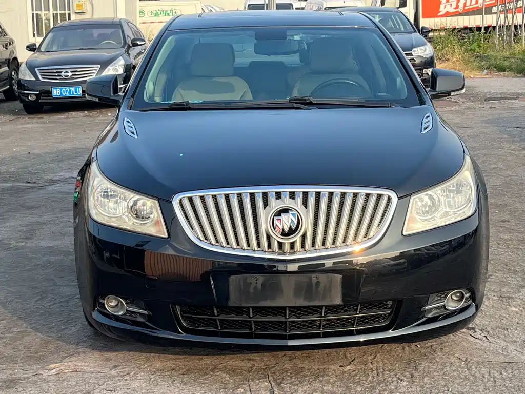 Buick LaCrosse 2012 — фото 2