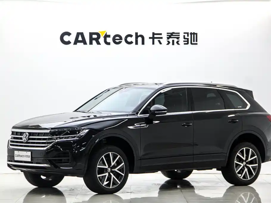 Volkswagen Touareg 2023 — фото 7