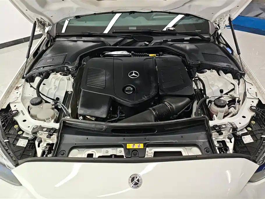 Mercedes-Benz C-Class 2023 — фото 10