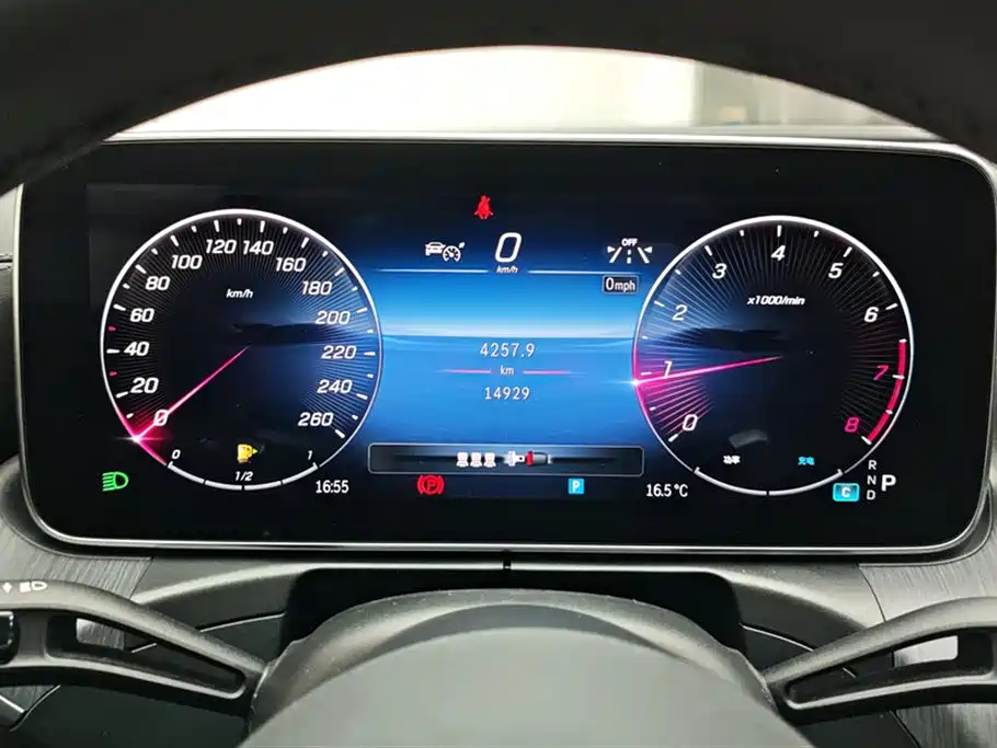 Mercedes-Benz C-Class 2023 — фото 14