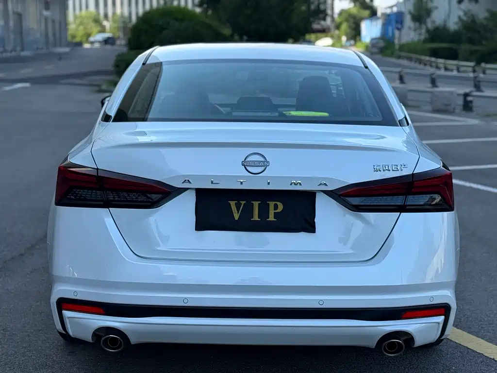Nissan Teana 2024