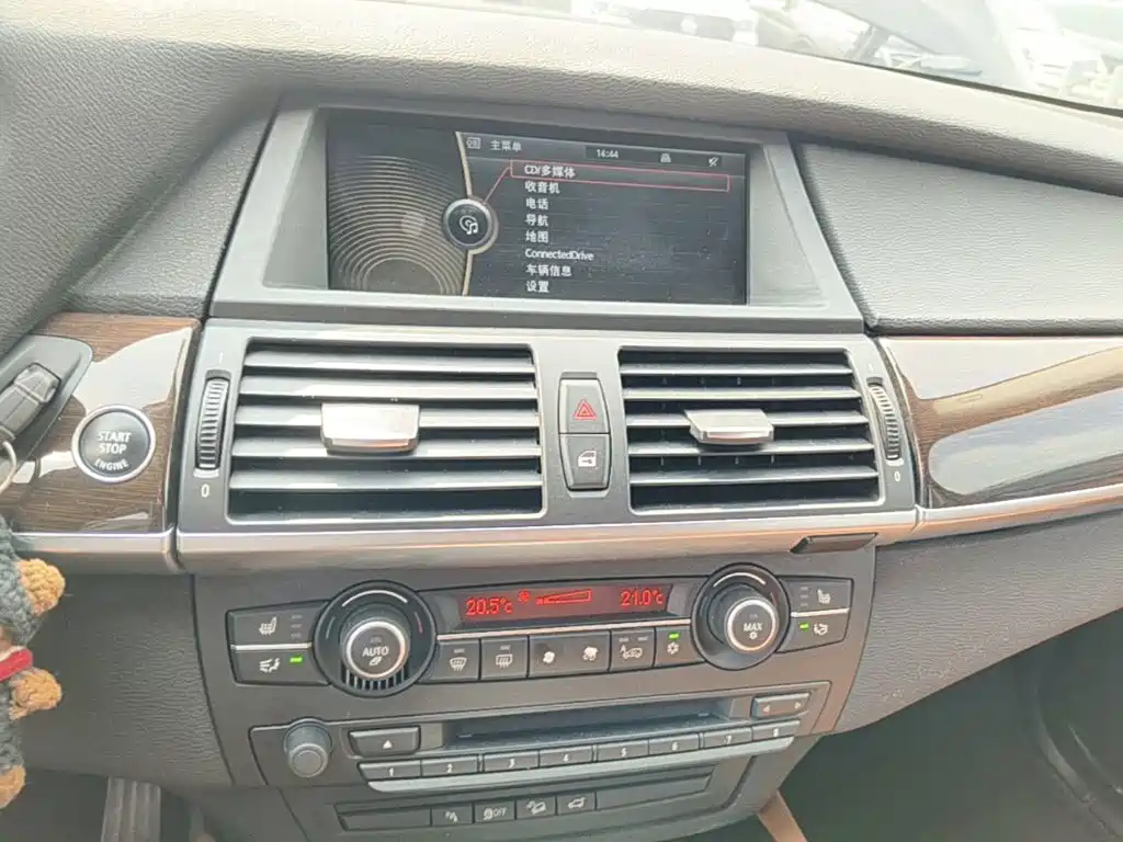 BMW X6 2015 — фото 13