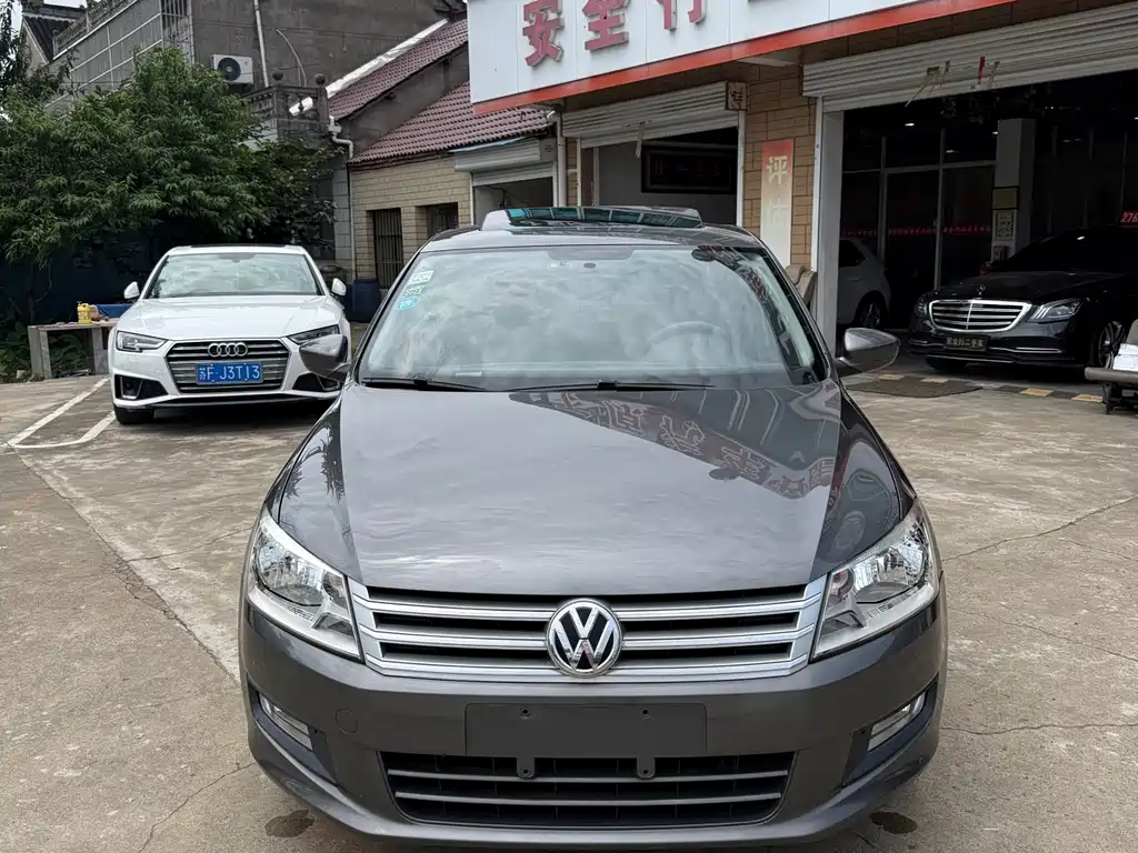 Volkswagen Santana 2015